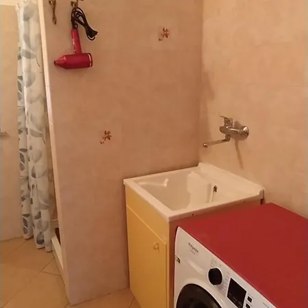 Mansarda A 200 Mt. Dal Mare Apartment *