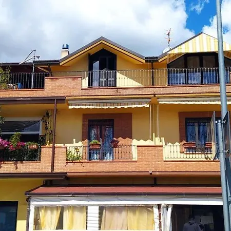 Mansarda A 200 Mt. Dal Mare