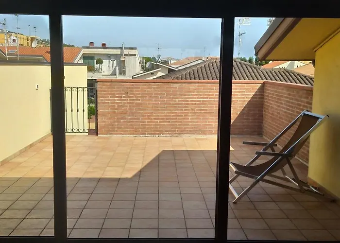 Mansarda A 200 Mt. Dal Mare Апартаменты Розето-дельи-Абруцци